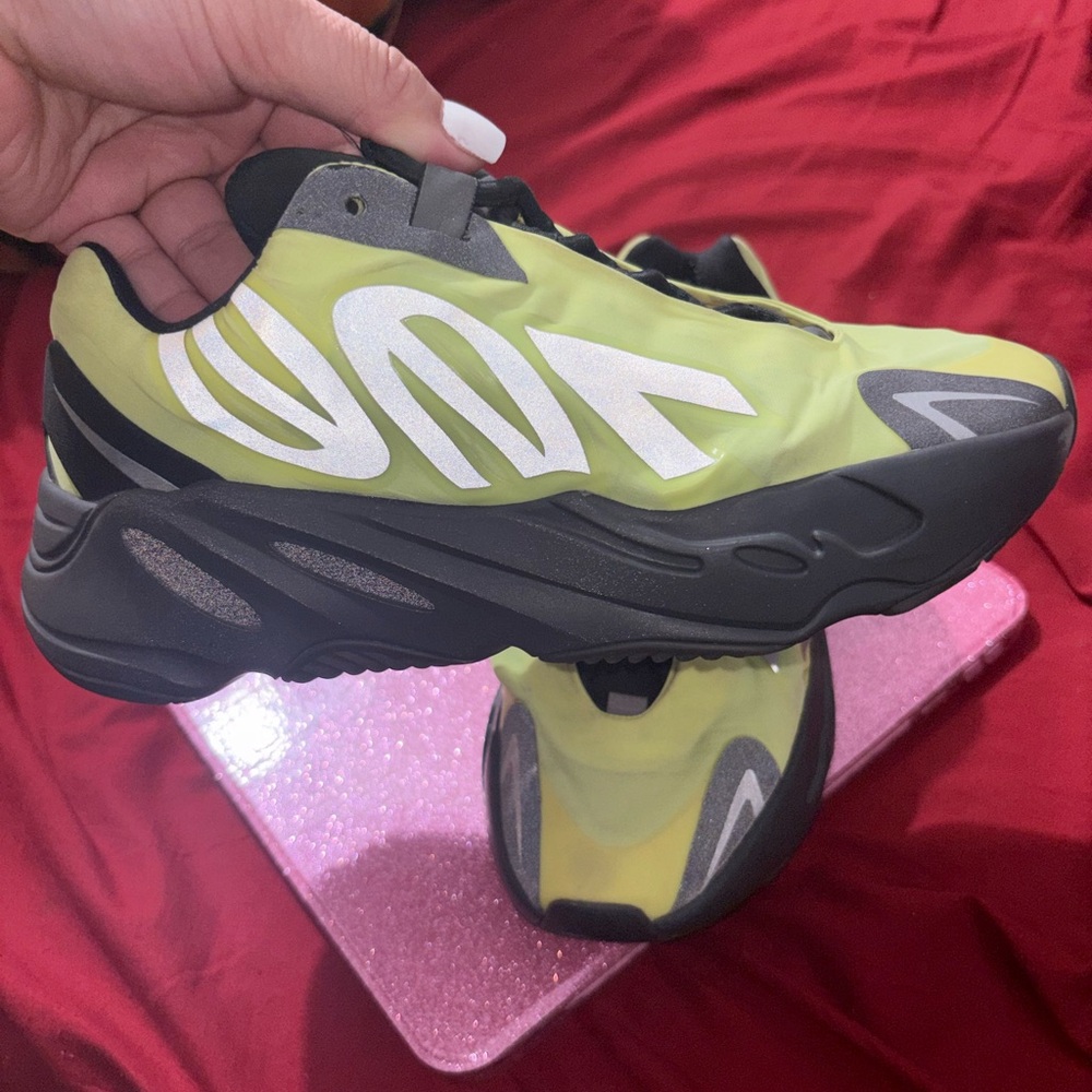 Yeezy 700